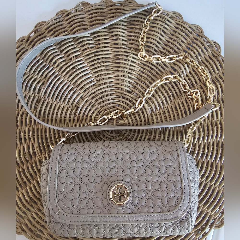 Tory Burch Bryant Quilted Crossbody Gold Chain